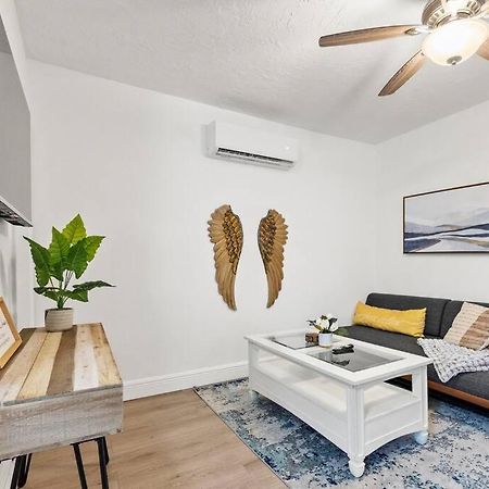 Intimate Casita Mia Minutes Away From Airport, Calle 8, Brickell, Coral Gables, The Beach And More! Маями Екстериор снимка