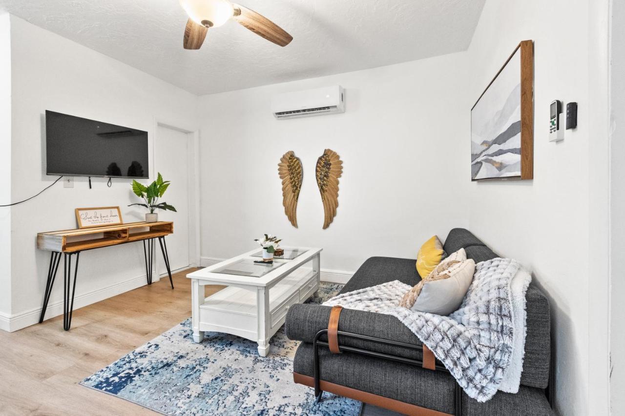 Intimate Casita Mia Minutes Away From Airport, Calle 8, Brickell, Coral Gables, The Beach And More! Маями Екстериор снимка